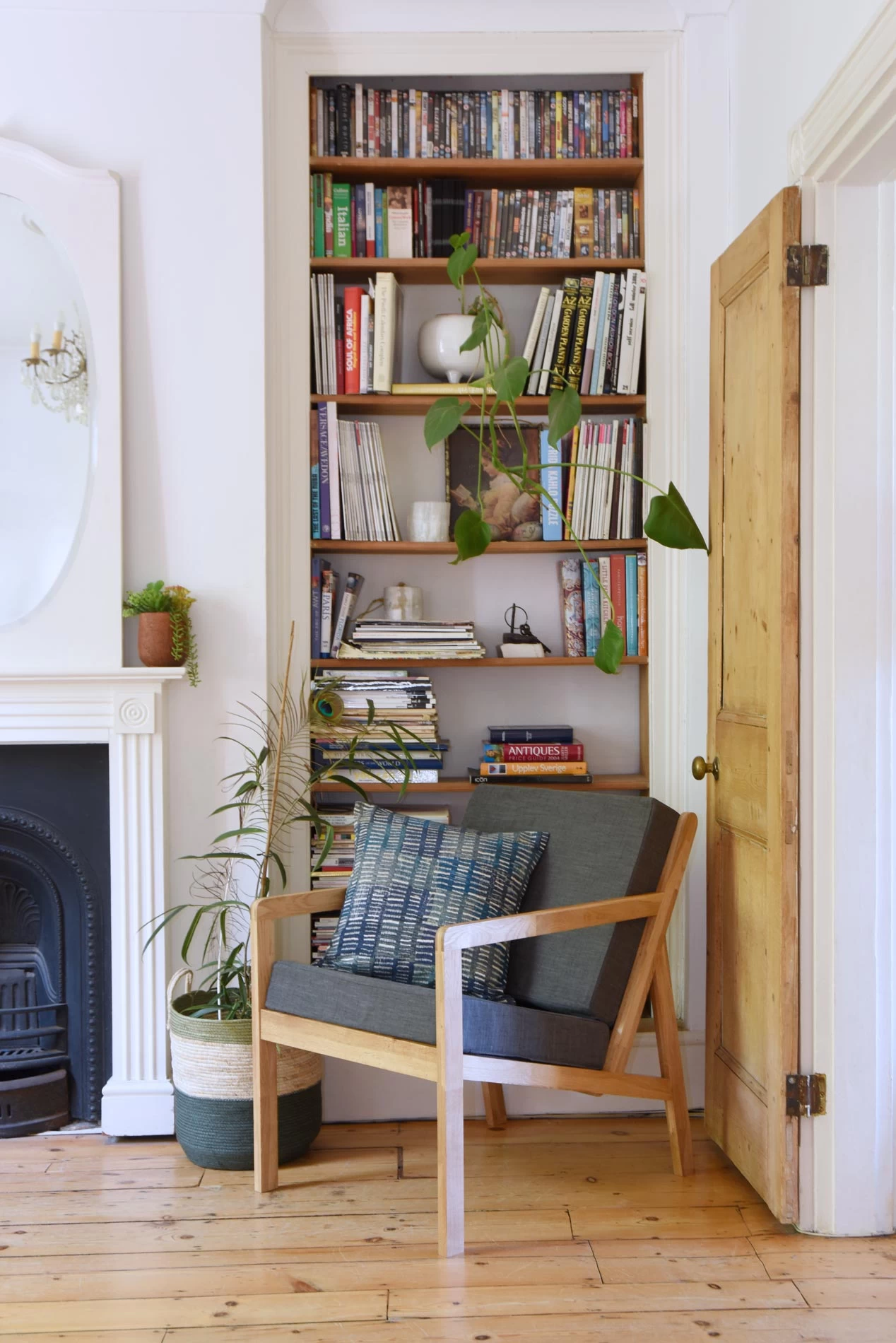 Loop Chair 2 Loop Chair - Image 2