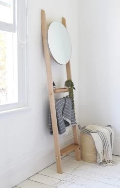 Verticale Leaning Valet